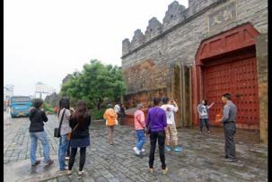 宋城墙成为外地游客必游点