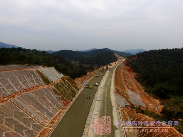 ����ظ��ٹ�·����ν���·�����ʩ��