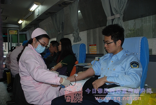 ����ҽ����Ա��ͷ�޳���Ѫ������