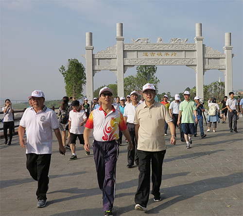 ����Ͽ��ջ��ɭ�ֹ�԰������ʽ��԰