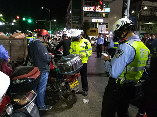 ���죺����������չ��ͨ��������ר���ж�